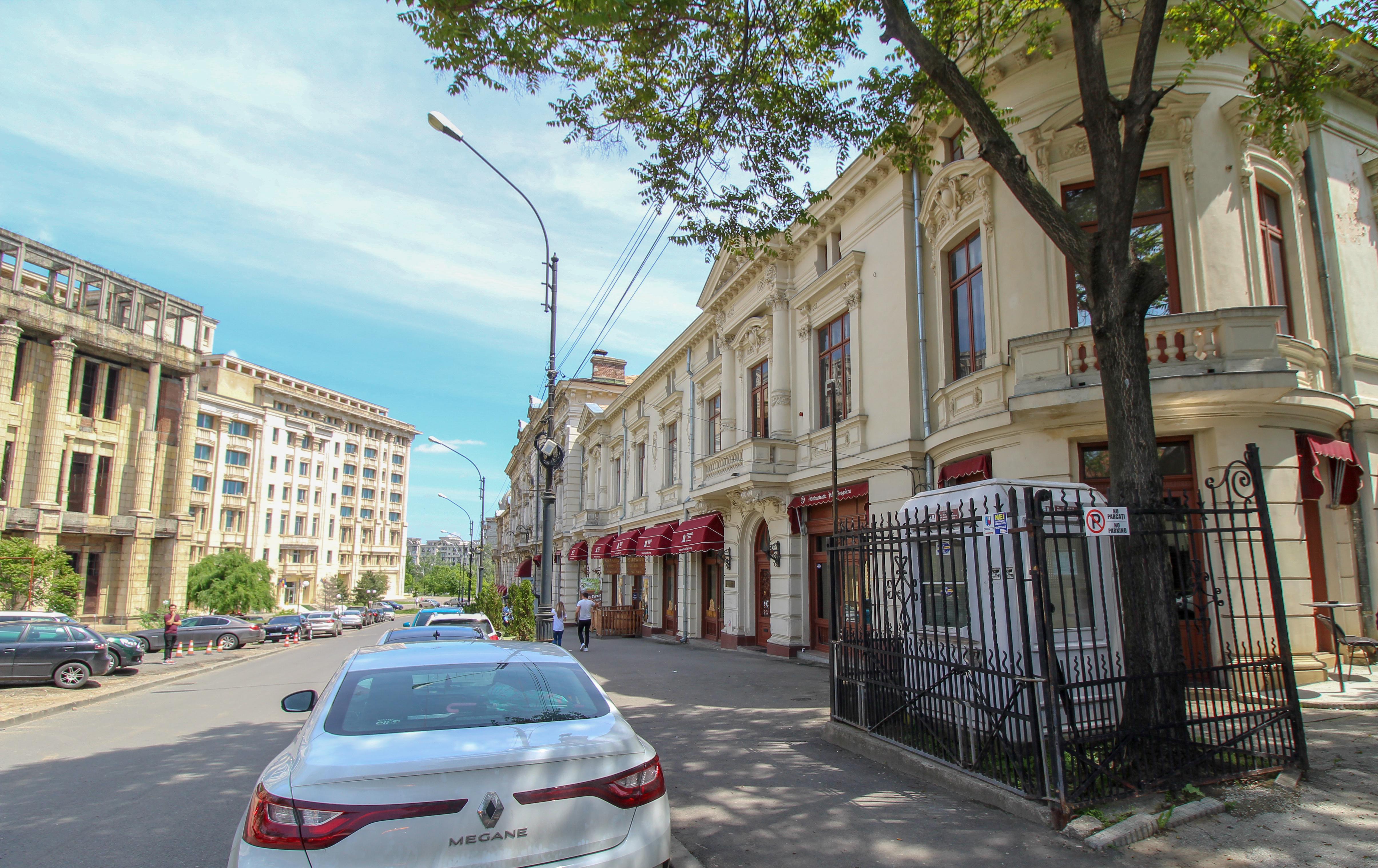 Hotel La Casa Centrale Bukarest Exteriör bild